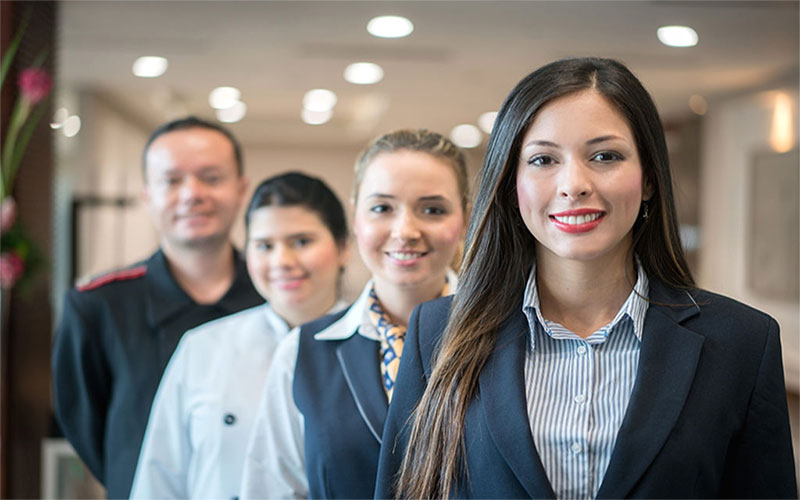 May dồng phục khách sạn Thomas Nguyen Uniform