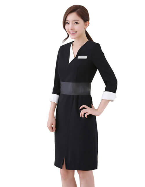 quần áo lễ tân