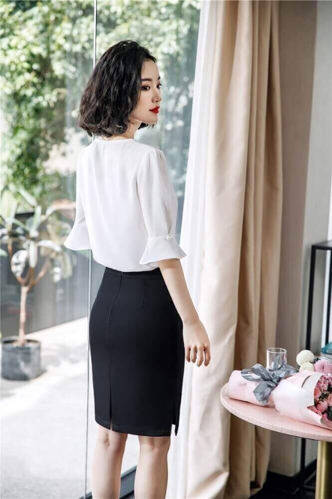 Chân váy bút chì trên đầu gối