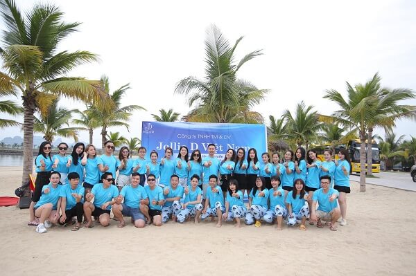 Kỷ niệm các cột mốc quan trọng ao-team-building-thomas-nguyen-uniform-8