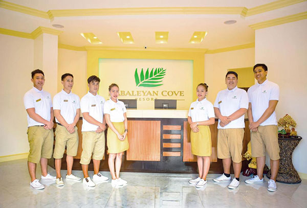 Đồng phục nhân viên hướng dẫn resort may-dong-phuc-resort-thomas-nguyen-uniform-92