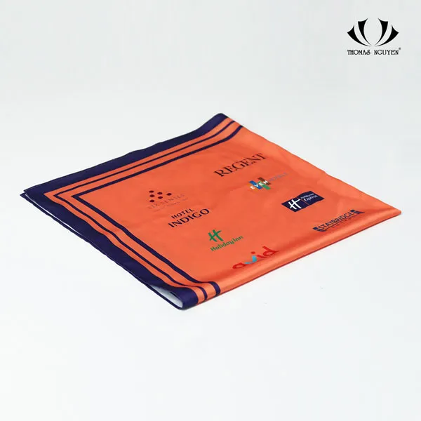 dong-phuc-phu-kien-cong-so-Thomas-Nguyen-uniform-IHG-1