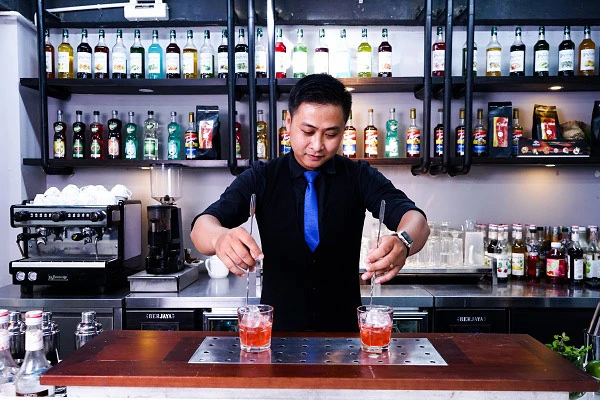 dong-phuc-quan-bar-thomas-nguyen-uniform-4